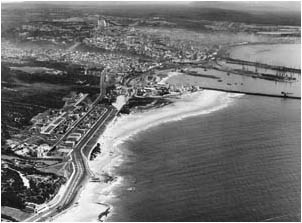 Ref No: PE008 Titel: Port Elizabeth - Late 1940's width=230